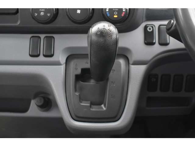 MITSUBISHI CANTER 2013 Image 31