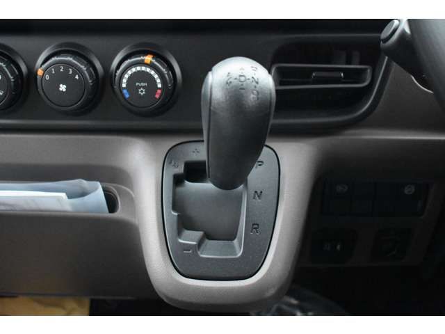 MITSUBISHI CANTER 2025 Image 31