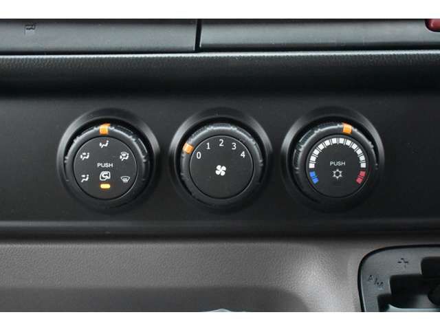 MITSUBISHI CANTER 2025 Image 31