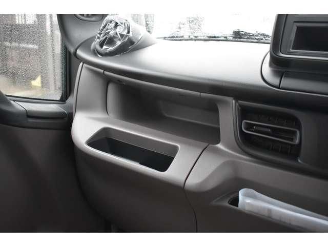 MITSUBISHI CANTER 2025 Image 31