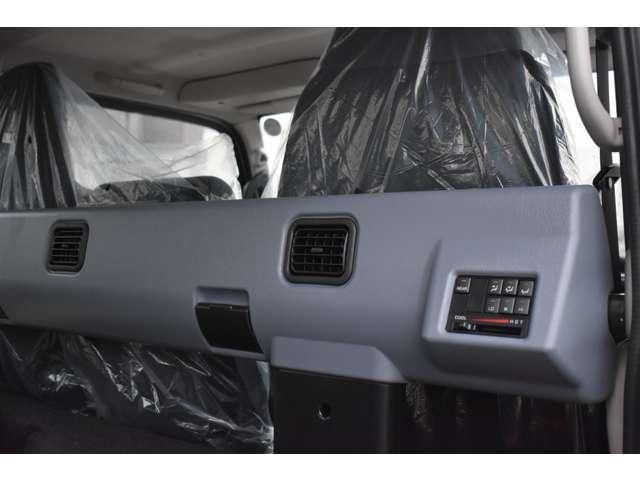 MITSUBISHI CANTER 2025 Image 31