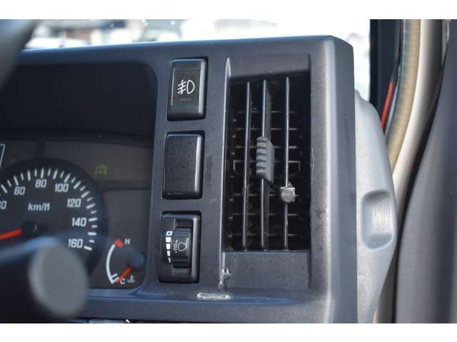 ISUZU ELF 2008 Image 31