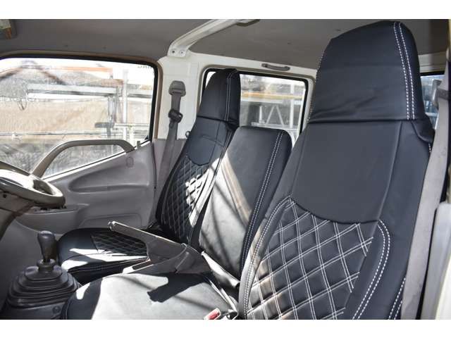 HINO DUTRO 2005 Image 31