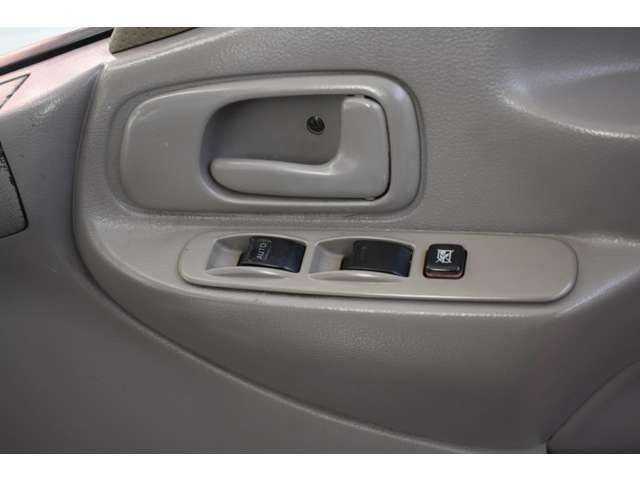 HINO DUTRO 2005 Image 31