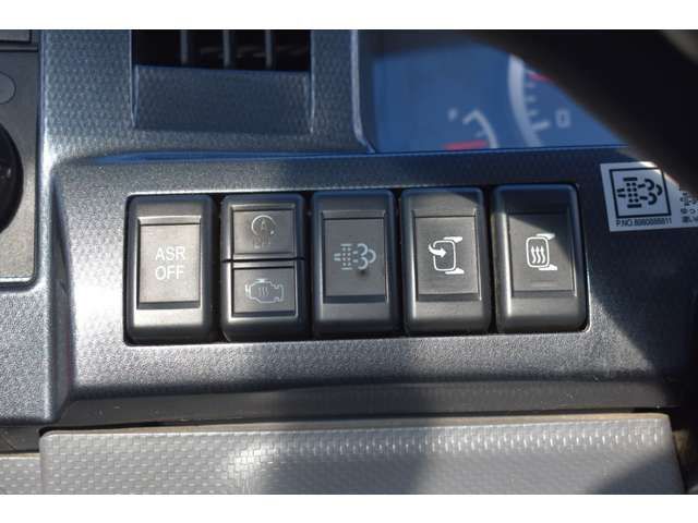 ISUZU ELF 2018 Image 31