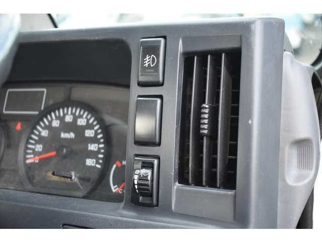 ISUZU ELF 2014 Image 31