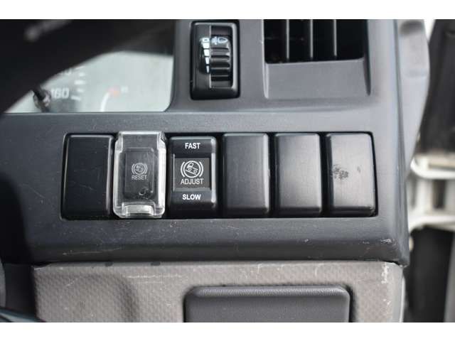 ISUZU ELF 2014 Image 31