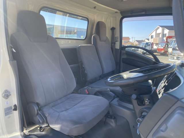 ISUZU ELF 2012 Image 31