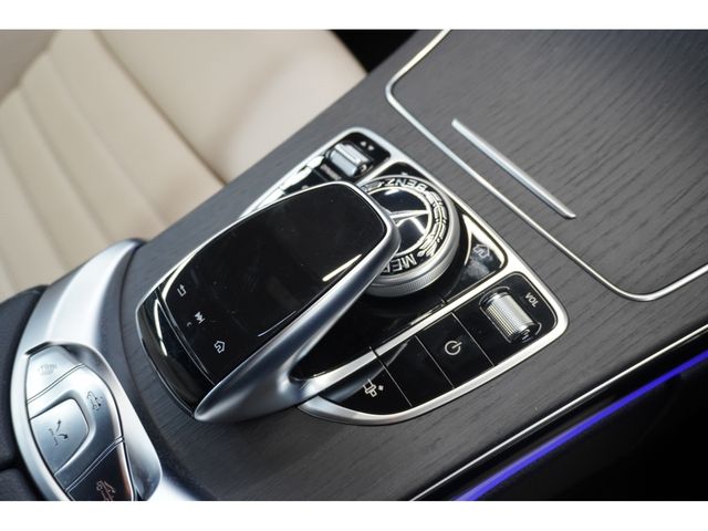 MERCEDES BENZ C CLAS 2019 Image 31