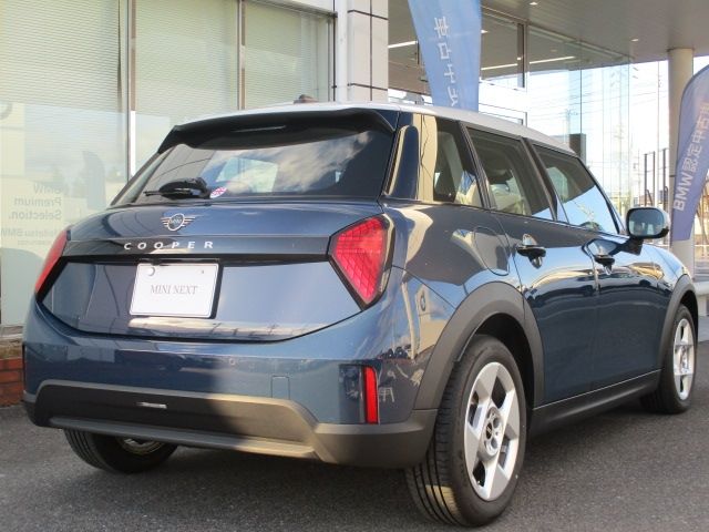 BMW MINI COOPER 5DOOR 2025 Image 31