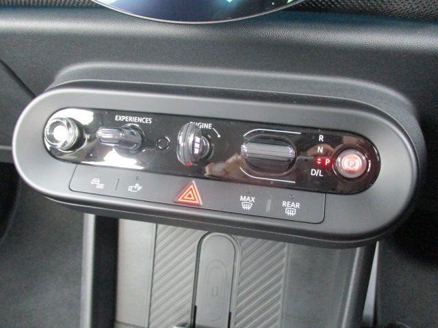 BMW MINI COOPER 5DOOR 2025 Image 31