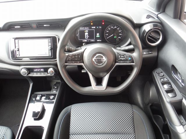 NISSAN KICKS 2023 Image 31