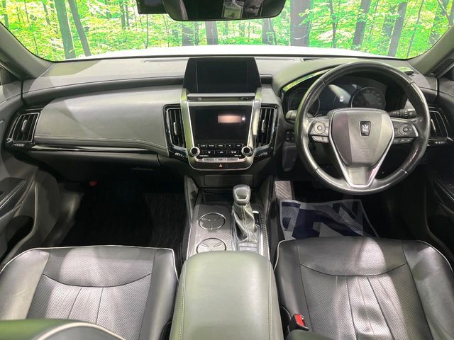 TOYOTA CROWN SEDAN HYBRID 2018 Image 31