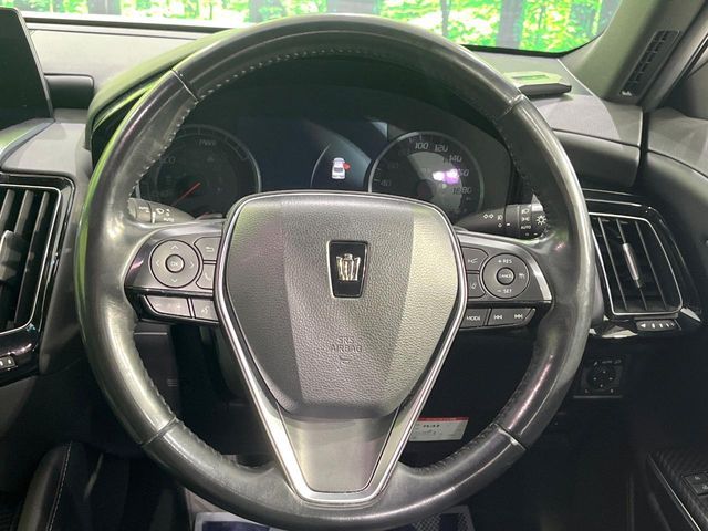 TOYOTA CROWN SEDAN HYBRID 2018 Image 31