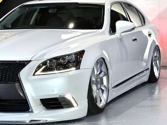 TOYOTA LEXUS LS460 2012 Image 31
