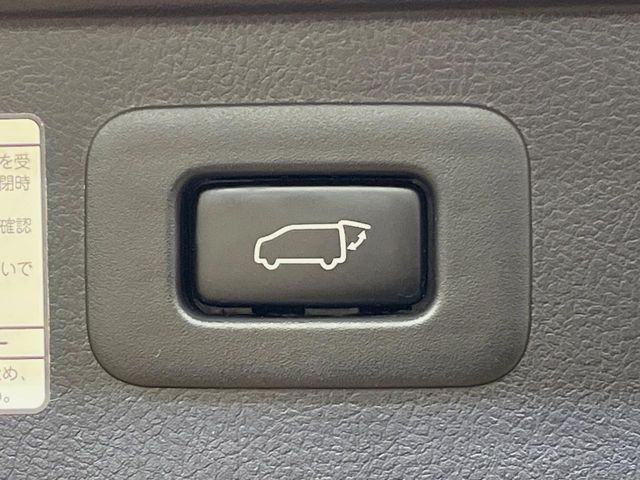 TOYOTA ALPHARD HYBRID 4WD 2018 Image 31