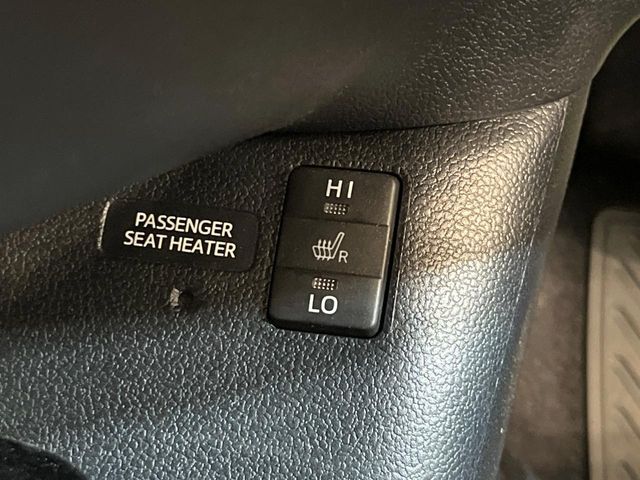 TOYOTA PRIUS PHV 2017 Image 31