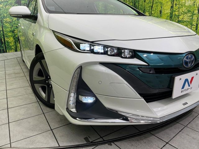 TOYOTA PRIUS PHV 2017 Image 31