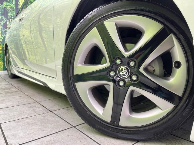 TOYOTA PRIUS PHV 2017 Image 31