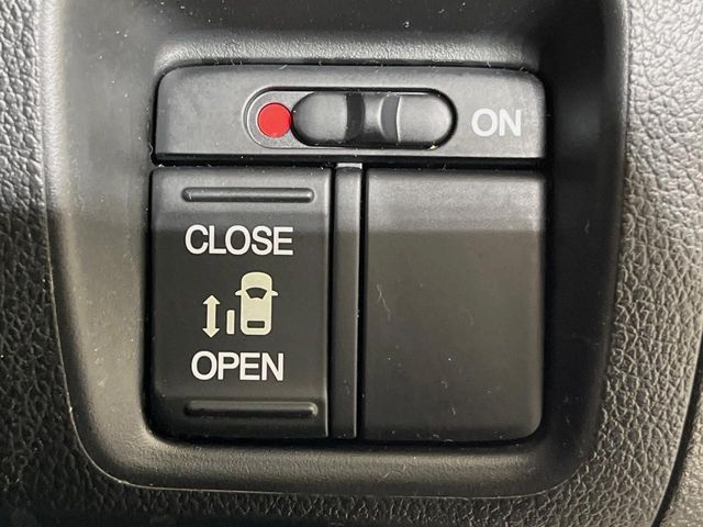 HONDA N BOX 2016 Image 31