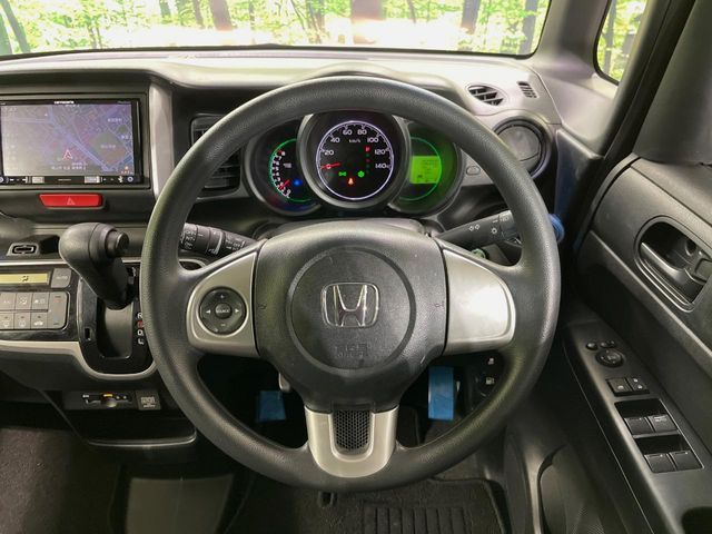 HONDA N BOX 2016 Image 31