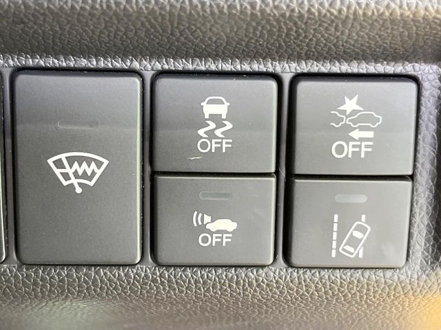 HONDA FIT HYBRID 2017 Image 31