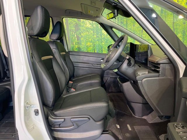 NISSAN SERENA  WG 2025 Image 31