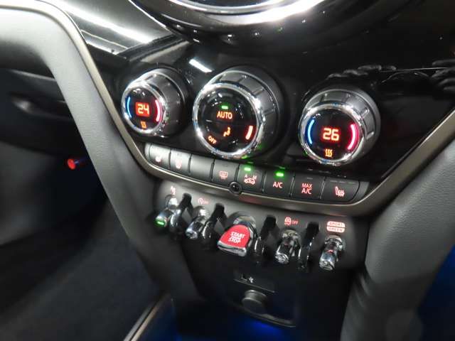 BMW MINI COOPER D CROSSO 2023 Image 31