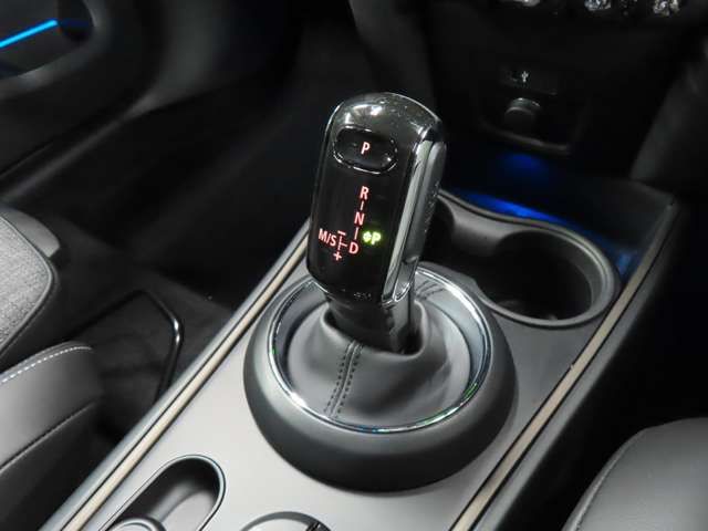 BMW MINI COOPER D CROSSO 2023 Image 31