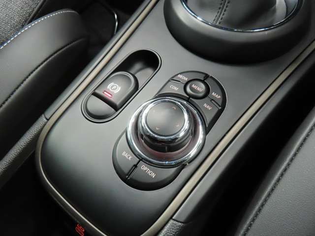 BMW MINI COOPER D CROSSO 2023 Image 31