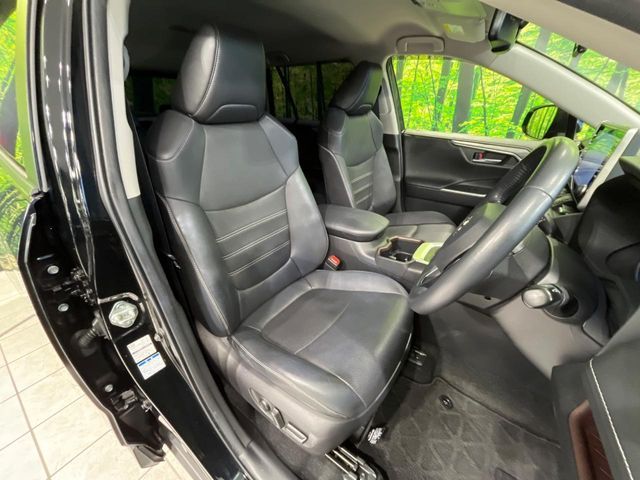 TOYOTA RAV4 HYBRID 4WD 2022 Image 31