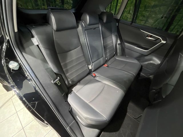 TOYOTA RAV4 HYBRID 4WD 2022 Image 31