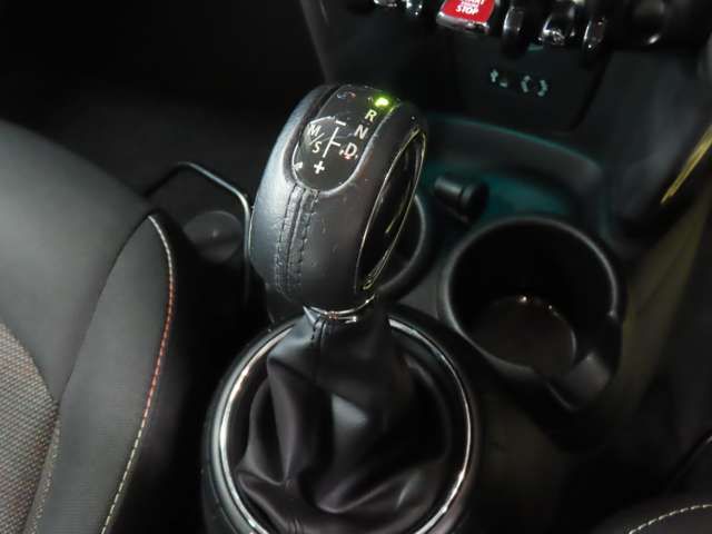 BMW MINI COOPER 5DOO 2016 Image 31