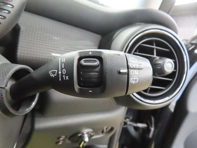 BMW MINI COOPER 5DOO 2016 Image 31