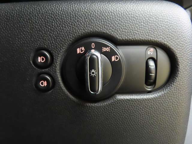 BMW MINI COOPER 5DOO 2016 Image 31