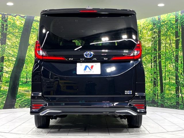 TOYOTA NOAH HYBRID 4WD 2023 Image 31