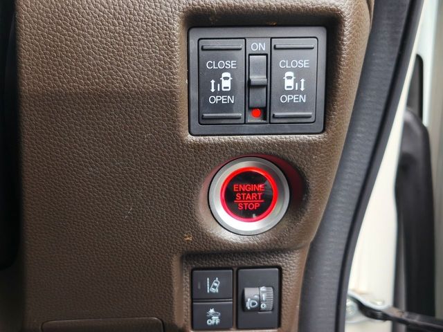 HONDA N BOX 2023 Image 31