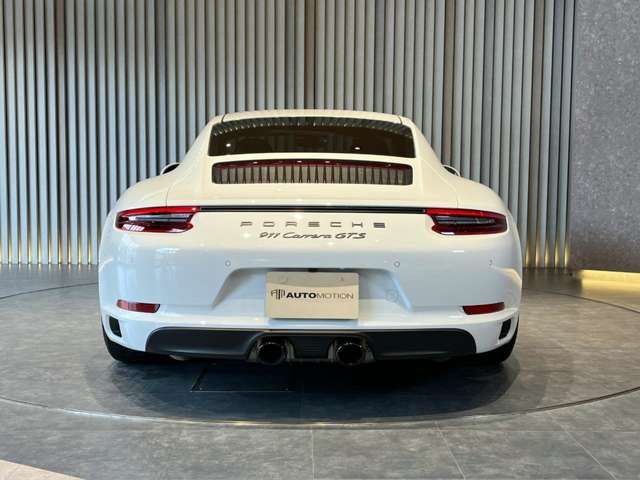 PORSCHE 911 2018 Image 31