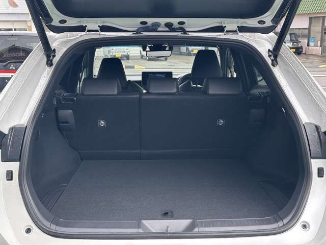 TOYOTA HARRIER HYBRID 2023 Image 31