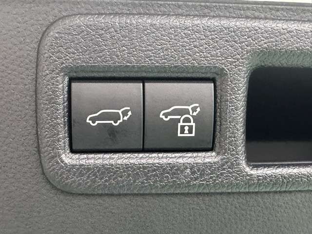 TOYOTA HARRIER HYBRID 2023 Image 31