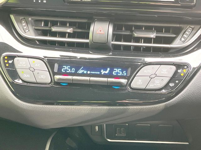 TOYOTA C-HR 2017 Image 31