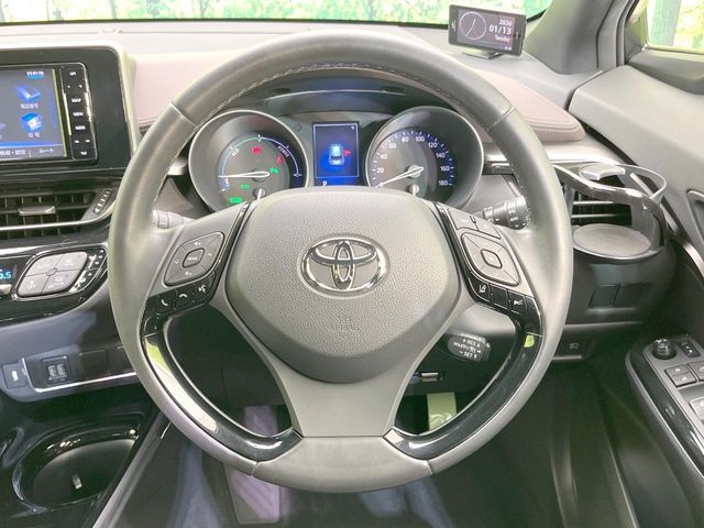 TOYOTA C-HR 2017 Image 31