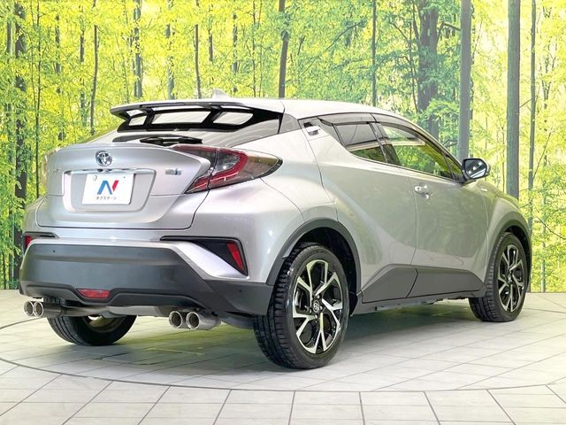 TOYOTA C-HR 2017 Image 31
