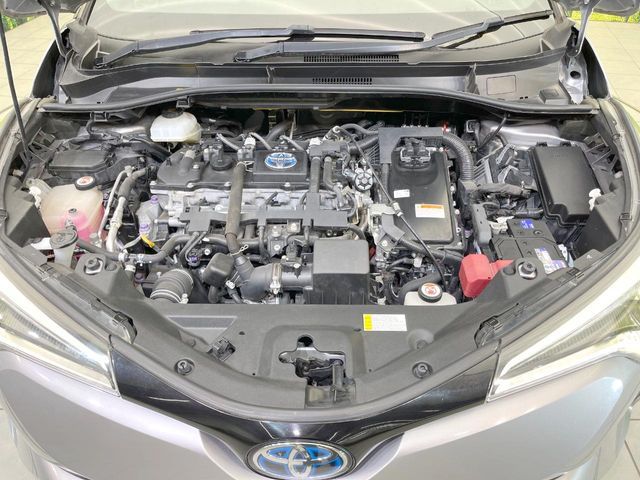 TOYOTA C-HR 2017 Image 31