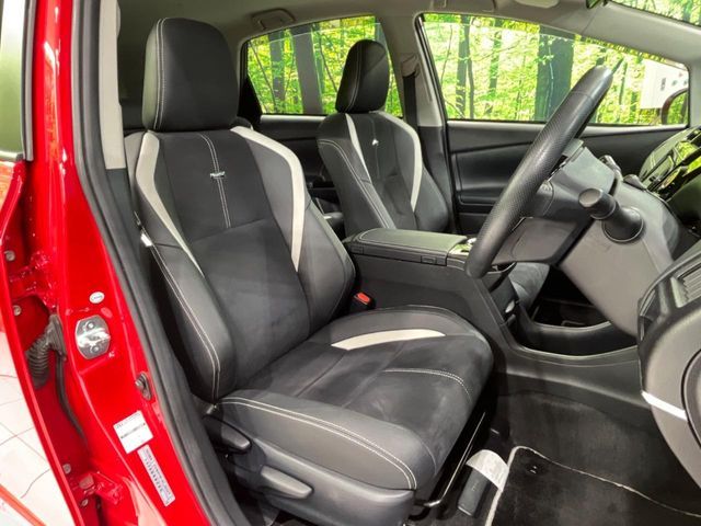 TOYOTA PRIUS ALPHA 2015 Image 31