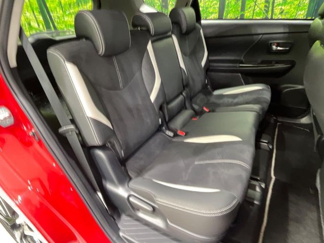 TOYOTA PRIUS ALPHA 2015 Image 31