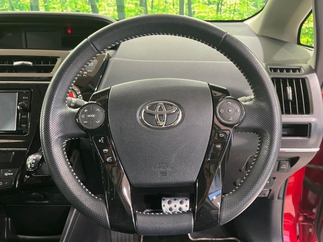 TOYOTA PRIUS ALPHA 2015 Image 31