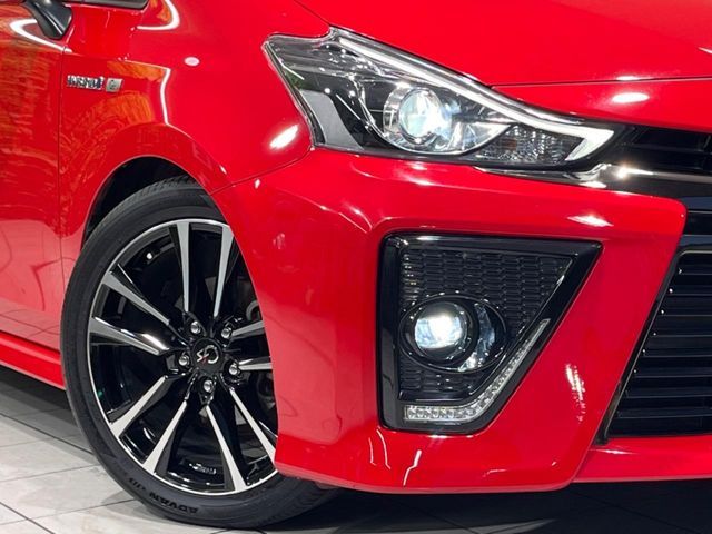 TOYOTA PRIUS ALPHA 2015 Image 31