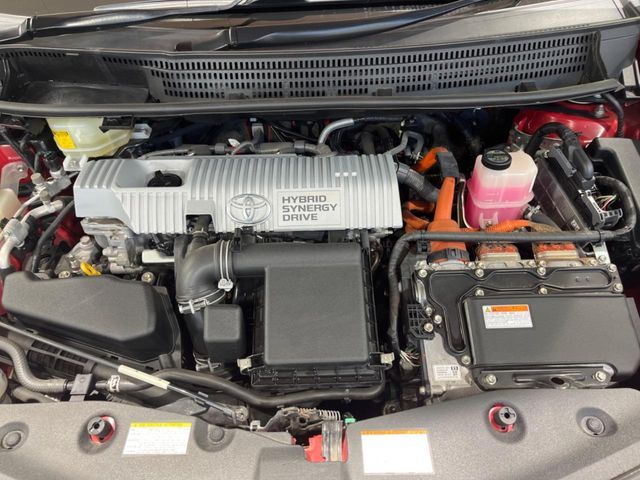 TOYOTA PRIUS ALPHA 2015 Image 31