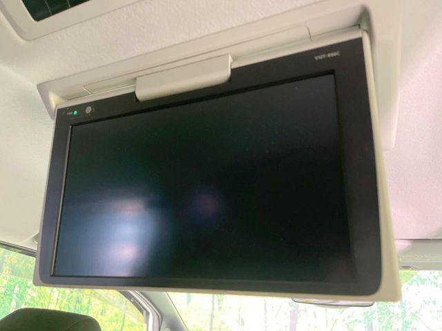 TOYOTA VOXY 2017 Image 31